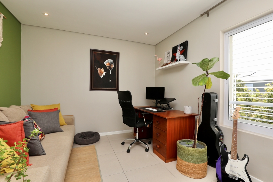 3 Bedroom Property for Sale in Somerset Lakes Western Cape